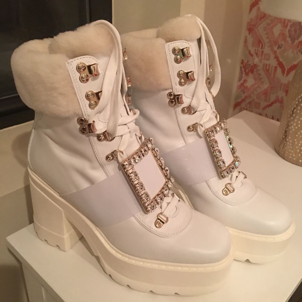 Viv’ Utility Fur Strauss Buckle Ankle boots